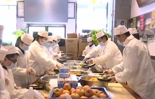 武漢按下重啟鍵 食品企業(yè)與餐飲業(yè)經(jīng)濟(jì)活力逐步恢復(fù)，歌舞活動(dòng)再添生機(jī)